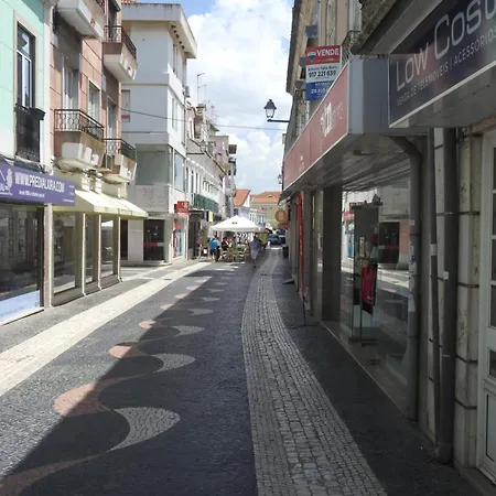 The Writer's Neighbor I Lägenhet *