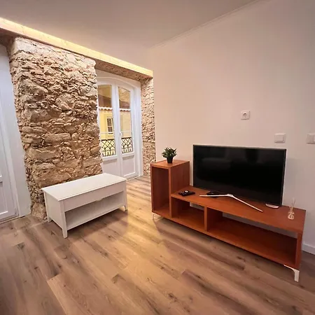 The Writer's Neighbor I Lägenhet