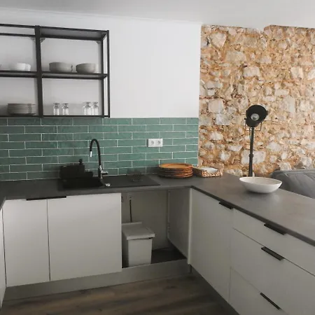 The Writer's Neighbor I Lägenhet *